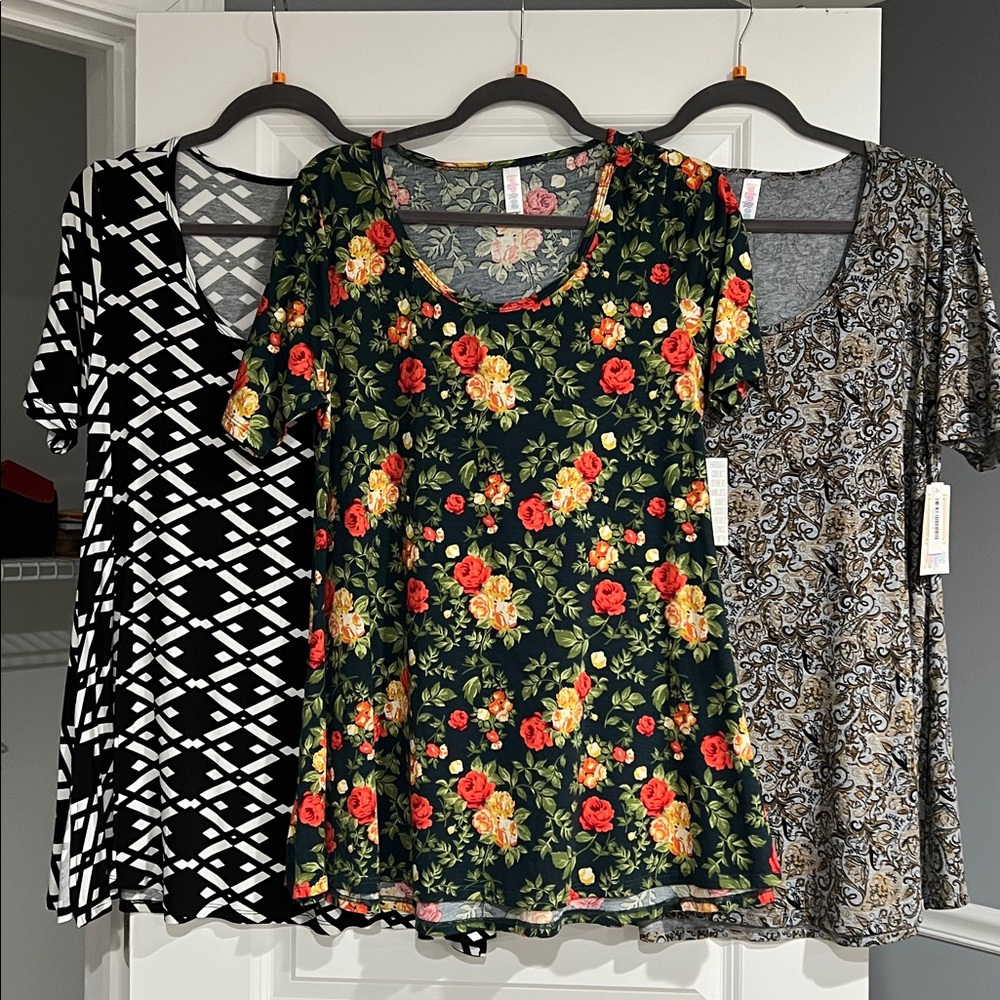 LuLaRoe NWT Small Perfect T Bundle